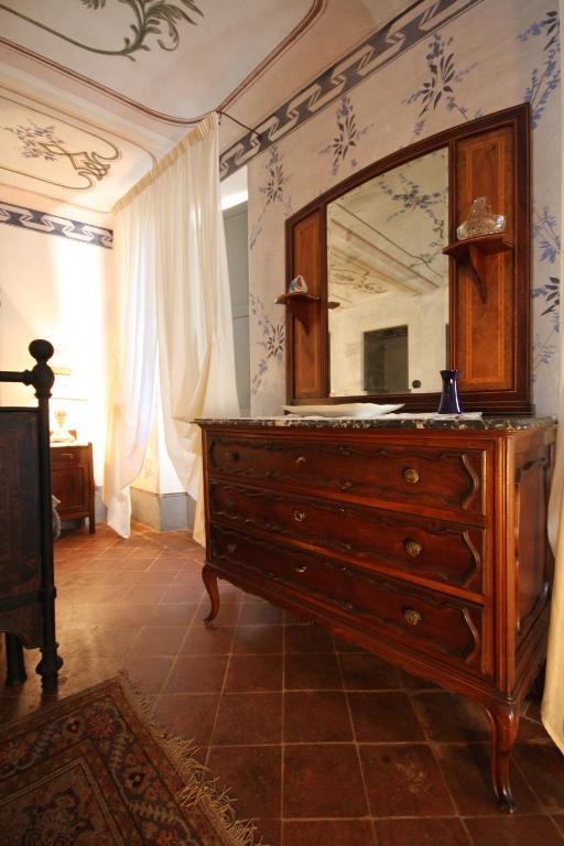 Bed and Breakfast Relais San Desiderio à Calliano  Chambre photo